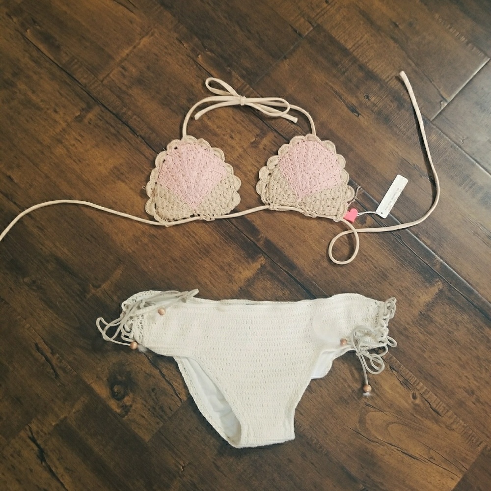 Beach Bunny